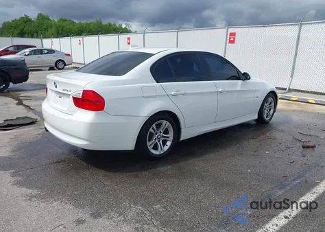 2008 BMW 328Xi из США, поврежденный, VIN WBAVC73558KP36846